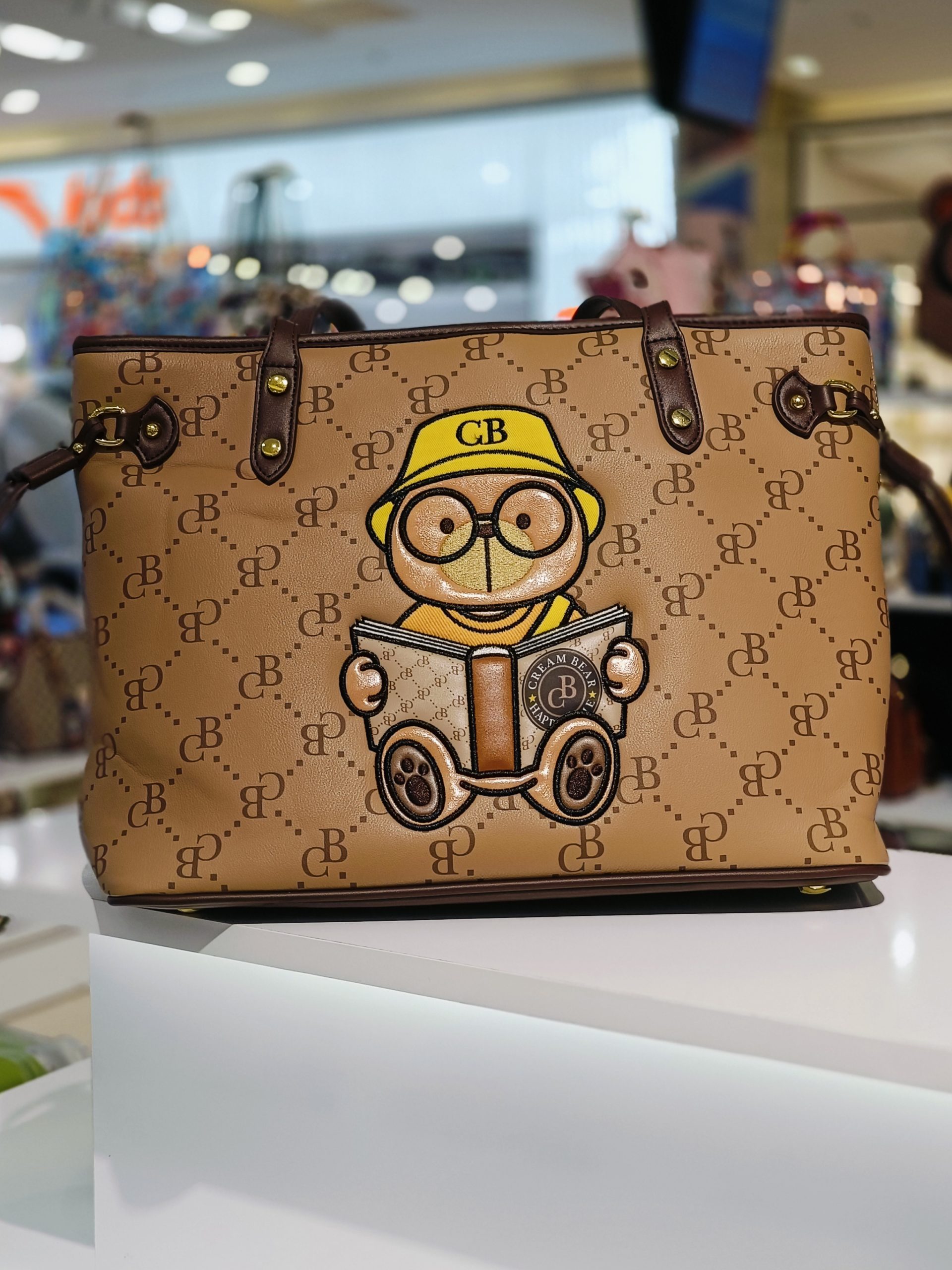 balo và túi xách cream bear
